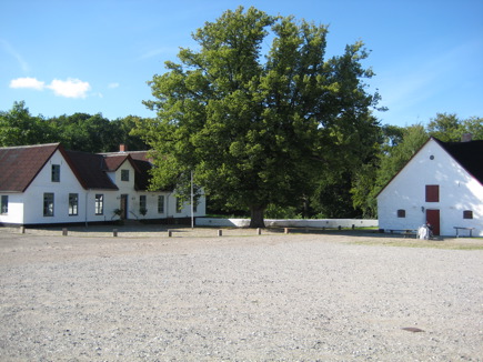 Frederikshavn, Knivholt Hovedgård Frederikshavn, Knivholt Hovedgård 'overnatining i det fri'