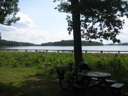 Åsnen, een groot merengebied in het zuiden van Småland Åsnen, een groot merengebied in het zuiden van Småland