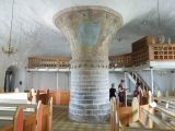 Interieur van de Rundkirke bij Nyker (Bornholm)